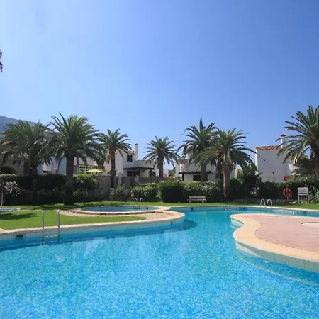 Chalet Club San Vicente * Denia